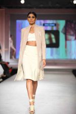 Model walks for Rahul Mishra in Kolkata for Blenders show on 8th Nov 2015